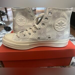 Women’s Converse Size 8.5 Hi-Tops - Cream/Gray Colorway with White Laces